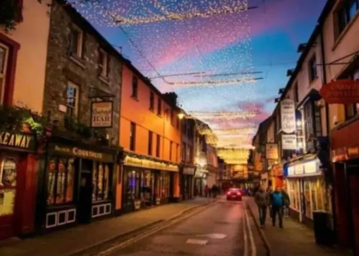 Tatil Evi Superb Large 5 Bedroom Home, 6 Beds, Sleeps 10-11 Guest, With Lovely Mountain Views