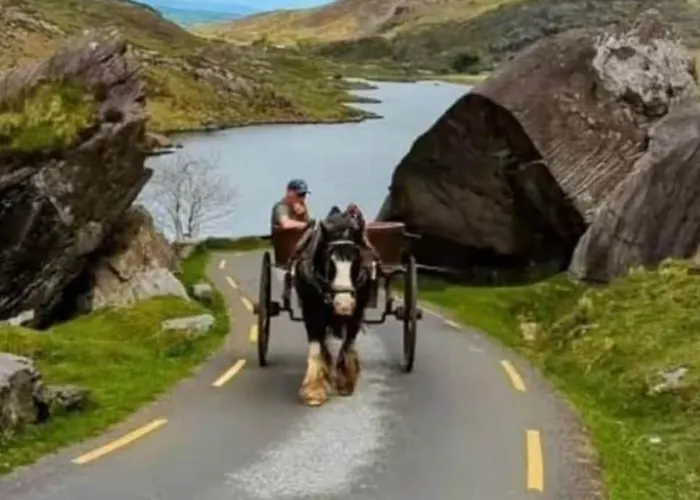 Superb Large 5 Bedroom Home, 6 Beds, Sleeps 10-11 Guest, With Lovely Mountain Views *